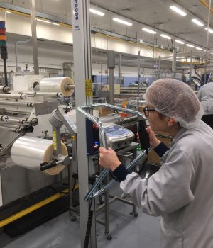 PRO80_coregripper_food industry_packaging_Ferrero_Ireland(1)